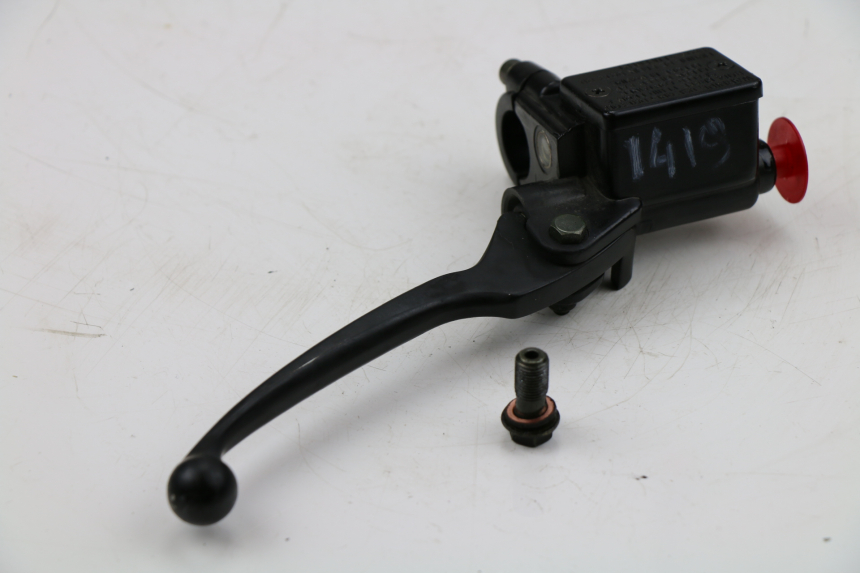 photo de FRONT MASTER CYLINDER PEUGEOT KISBEE 4T 50 (2010 - 2017)