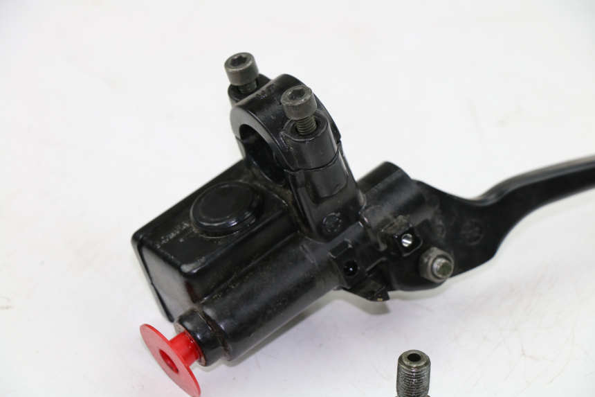 photo de FRONT MASTER CYLINDER PEUGEOT KISBEE 4T 50 (2010 - 2017)