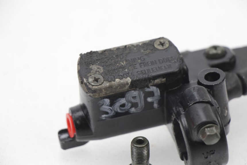 photo de FRONT BRAKE MASTER CYLINDER PEUGEOT LOOXOR 50 (2001 - 2004)