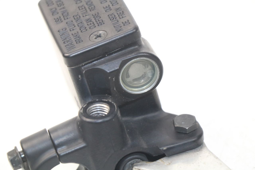 photo de FRONT BRAKE MASTER CYLINDER PEUGEOT SATELIS 500 (2007 - 2013)