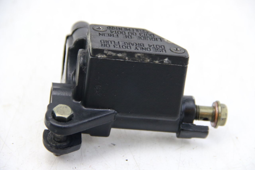 photo de FRONT BRAKE MASTER CYLINDER PEUGEOT TWEET 4T 50 (2010 - 2014)