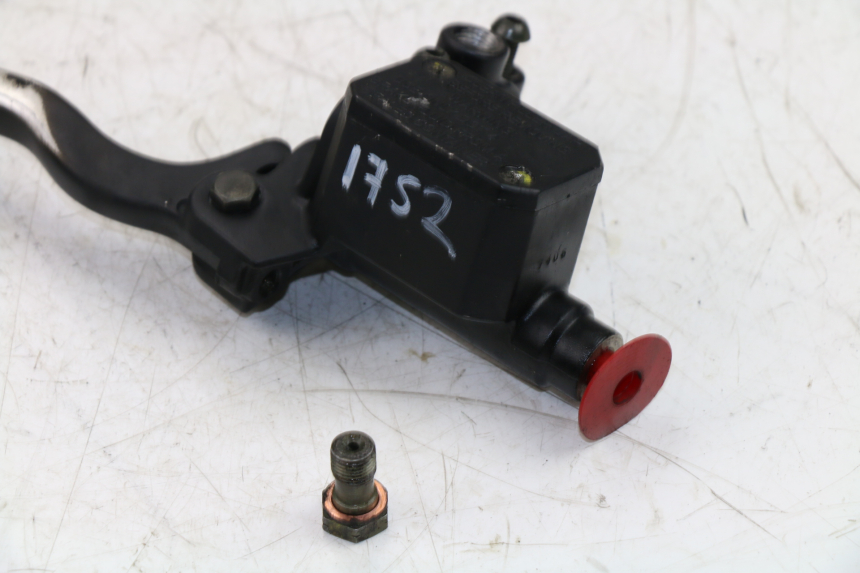 photo de FRONT BRAKE MASTER CYLINDER PIAGGIO CARNABY 125 (2007 - 2011)