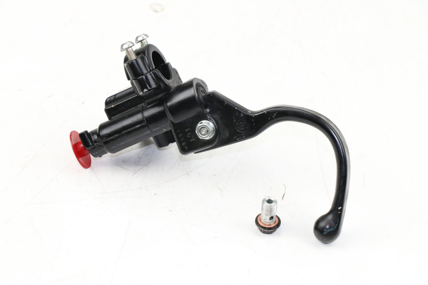 photo de FRONT BRAKE MASTER CYLINDER PIAGGIO TYPHOON 50 (2010 - 2012) - Alternative perspective