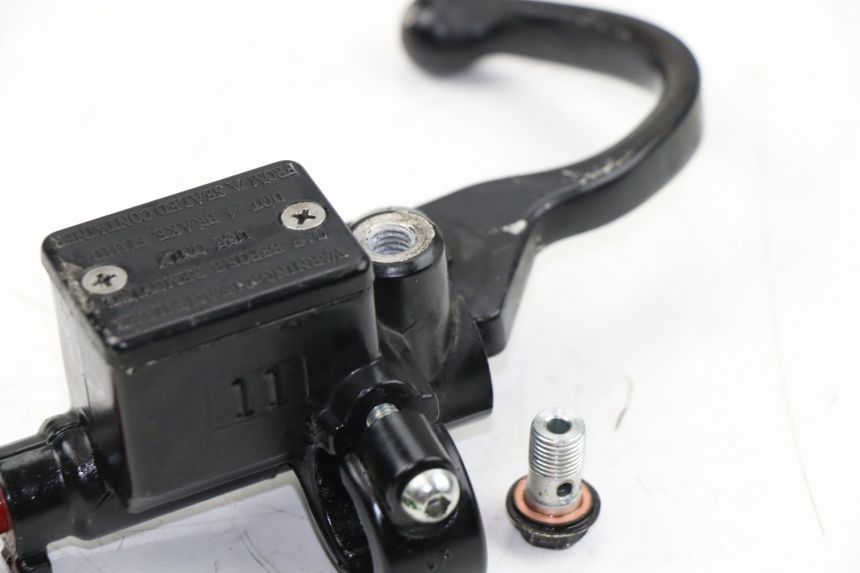 photo de FRONT BRAKE MASTER CYLINDER PIAGGIO TYPHOON 50 (2010 - 2012) - Technical close-up