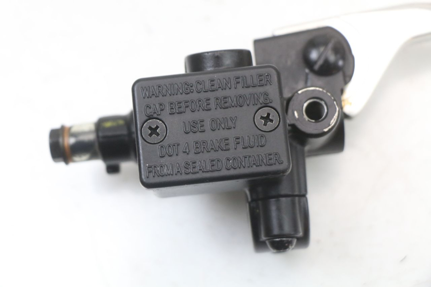 photo de FRONT BRAKE MASTER CYLINDER PIAGGIO VESPA PRIMAVERA 4T 50 (2021 - 2024)