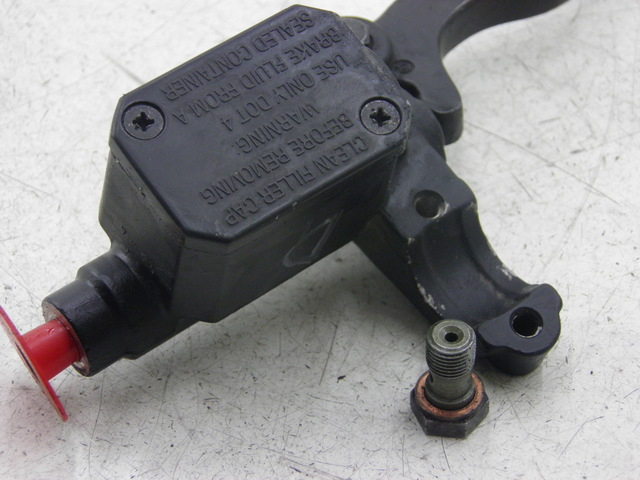 photo de FRONT BRAKE MASTER CYLINDER PIAGGIO X7 125 (2007 - 2013)