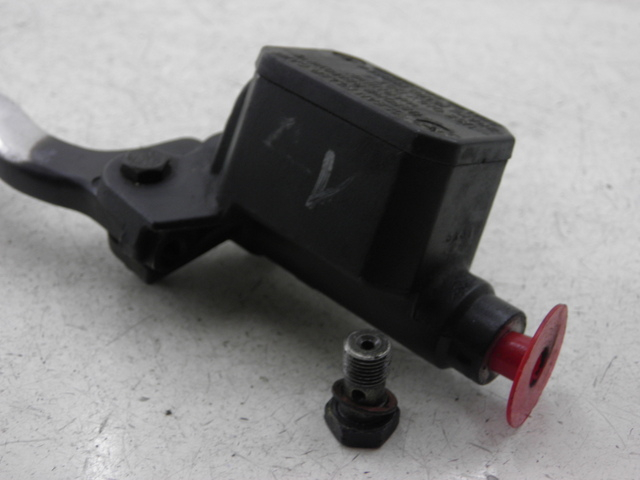 photo de FRONT BRAKE MASTER CYLINDER PIAGGIO X8 125 (2004 - 2007)