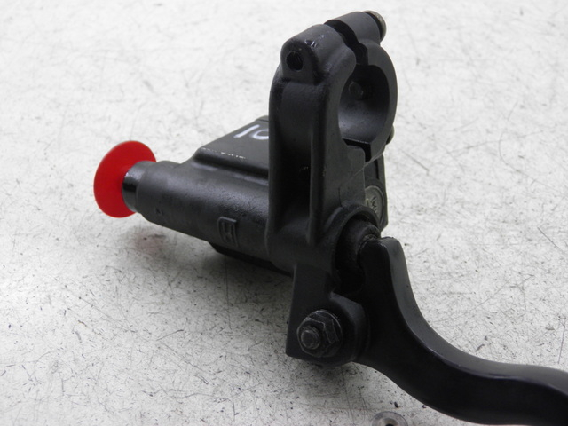 photo de FRONT BRAKE MASTER CYLINDER PIAGGIO X8 125 (2004 - 2007)