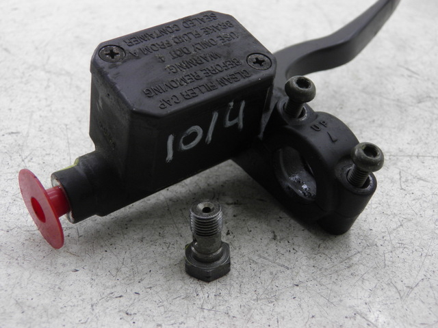 photo de FRONT BRAKE MASTER CYLINDER PIAGGIO X8 125 (2004 - 2007)