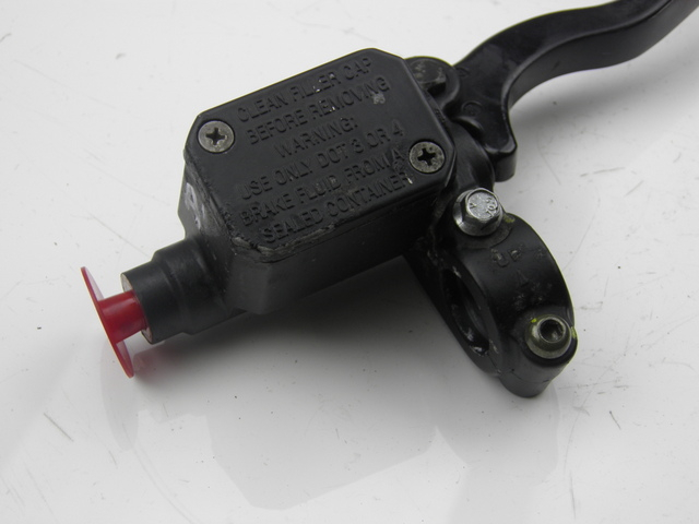 photo de FRONT BRAKE MASTER CYLINDER PIAGGIO X8 125 (2004 - 2007)