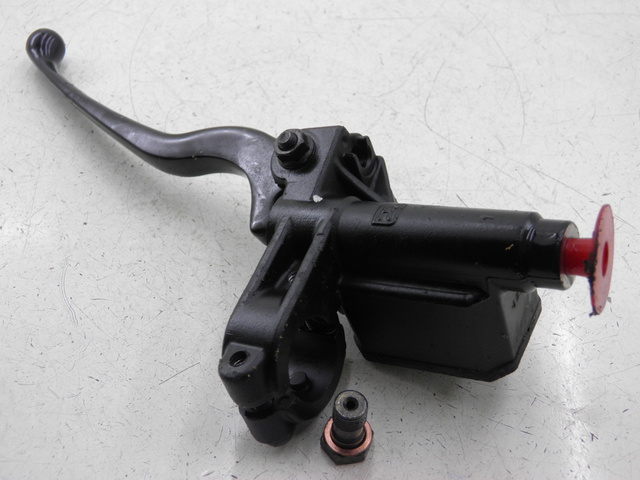 photo de FRONT MASTER CYLINDER PIAGGIO X9 EVOLUTION 125 (2003 - 2007)
