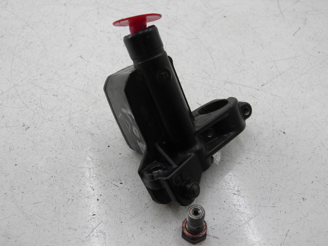 photo de FRONT MASTER CYLINDER PIAGGIO X9 EVOLUTION 125 (2003 - 2007)