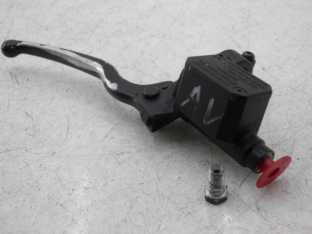 photo de FRONT MASTER CYLINDER PIAGGIO X9 EVOLUTION 125 (2003 - 2007)