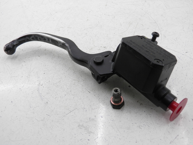 photo de FRONT BRAKE MASTER CYLINDER PIAGGIO XEVO - X EVO 125 (2007 - 2016)