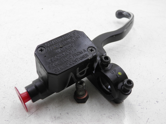 photo de FRONT BRAKE MASTER CYLINDER PIAGGIO XEVO - X EVO 125 (2007 - 2016)