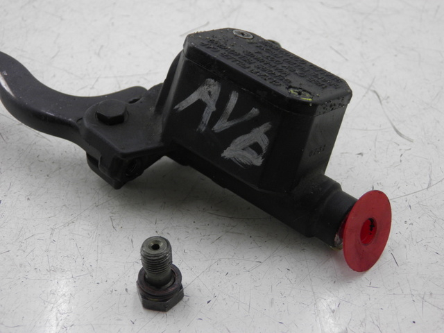 photo de FRONT BRAKE MASTER CYLINDER PIAGGIO XEVO - X EVO 125 (2010 - 2015)