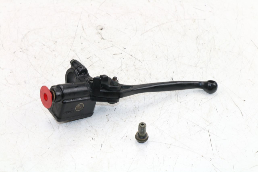 photo de FRONT BRAKE MASTER CYLINDER IMF INDUSTRIE PTIO 4 50 (2014 - 2017) - Component detail