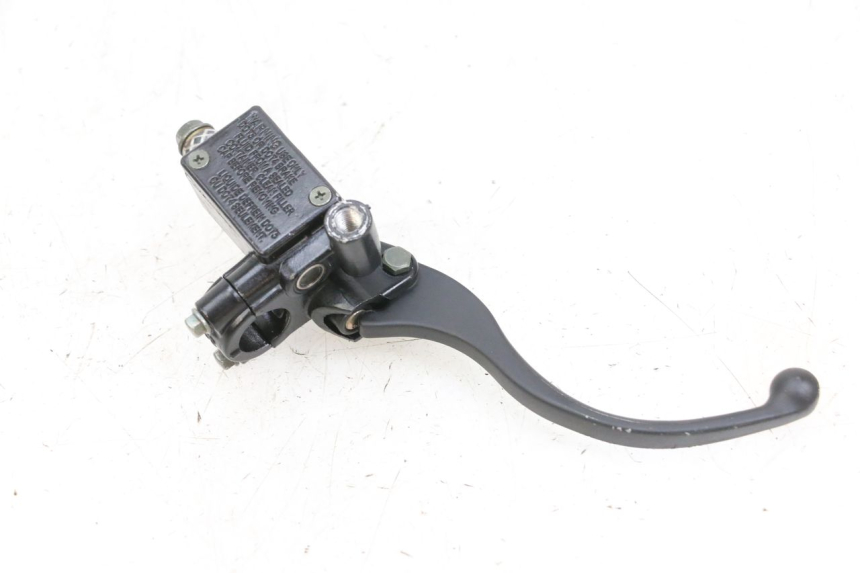 photo de FRONT BRAKE MASTER CYLINDER EFUN PUSA 1 - Fixing points details