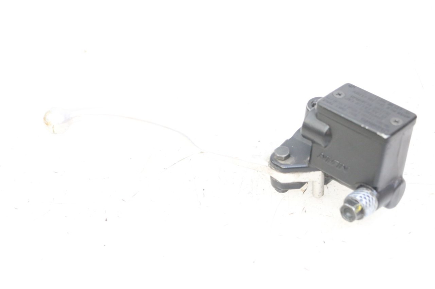 photo de FRONT BRAKE MASTER CYLINDER PEUGEOT SATELIS 125 (2013 - 2018)