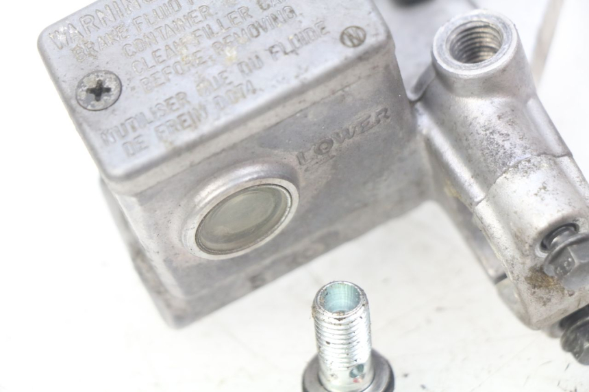 photo de FRONT BRAKE MASTER CYLINDER SUZUKI SIXTEEN 125 (2008 - 2010)