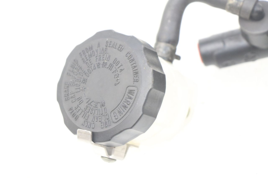 photo de FRONT MASTER CYLINDER SUZUKI SV S 650 (1999 - 2002)