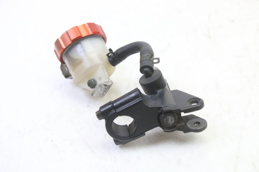 photo de FRONT BRAKE MASTER CYLINDER SUZUKI SV S 650 (2003 - 2009)