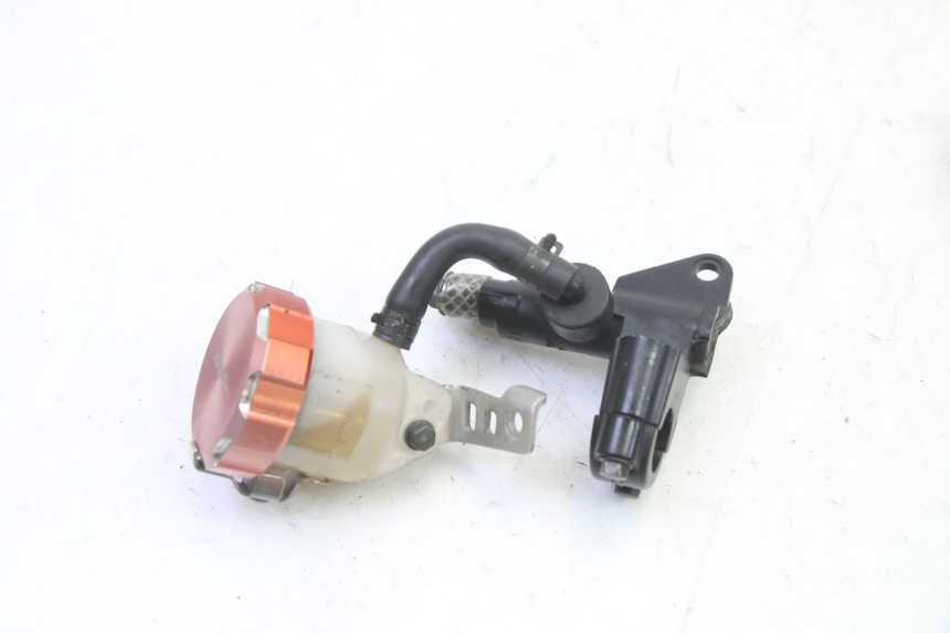 photo de FRONT BRAKE MASTER CYLINDER SUZUKI SV S 650 (2003 - 2009)