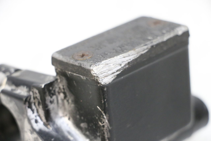 photo de FRONT BRAKE MASTER CYLINDER YAMAHA TTR 125 (2000 - 2020) - Fixing points details