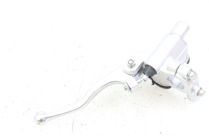 photo de FRONT BRAKE MASTER CYLINDER VENT DERAPAGE 50 (2018 - 2023)