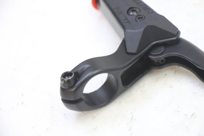 photo de FRONT MASTER CYLINDER DUALTRON VICTOR LIMITED 1