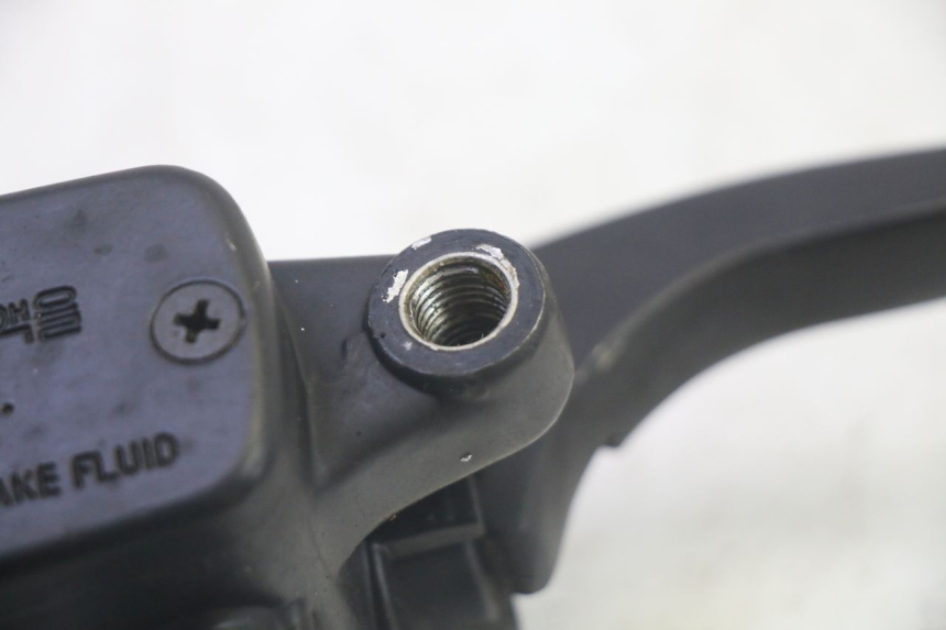 photo de FRONT MASTER CYLINDER DAELIM VJ ROADWIN FI 125 (2008 - 2017) - Zoom on usage condition