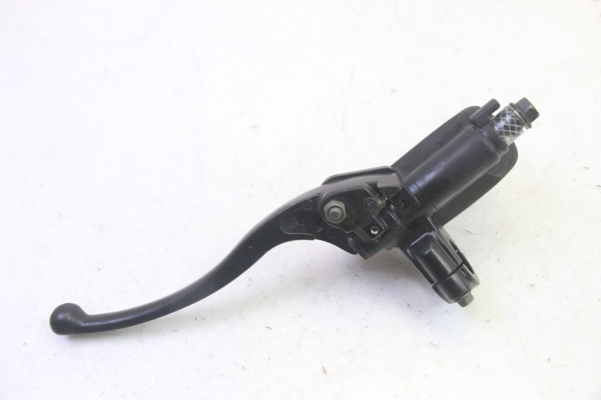 photo de FRONT MASTER CYLINDER DAELIM VJ ROADWIN FI 125 (2008 - 2017) - Fixing points details