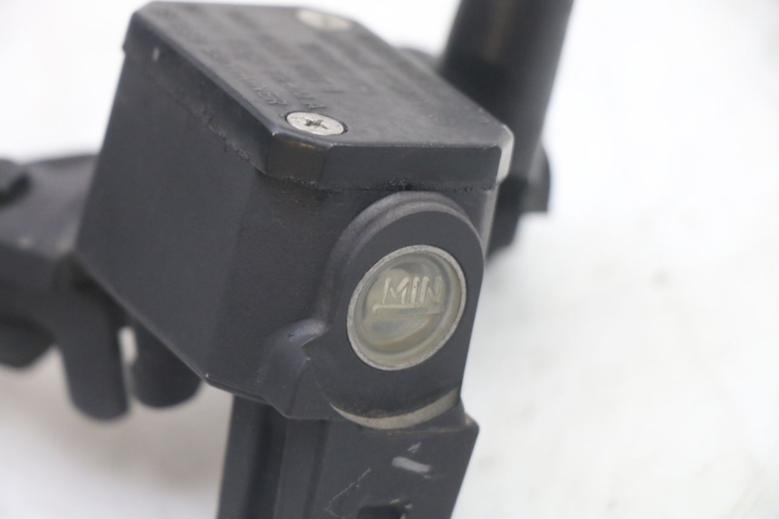 photo de FRONT MASTER CYLINDER YAMAHA X-MAX XMAX 125 (2010 - 2014)