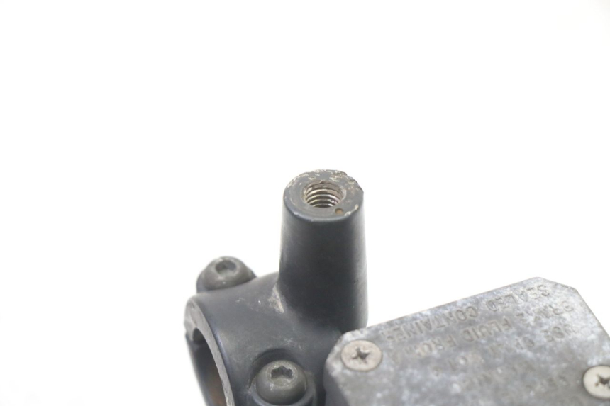photo de FRONT MASTER CYLINDER YAMAHA XMAX X-MAX 125 (2006 - 2009)