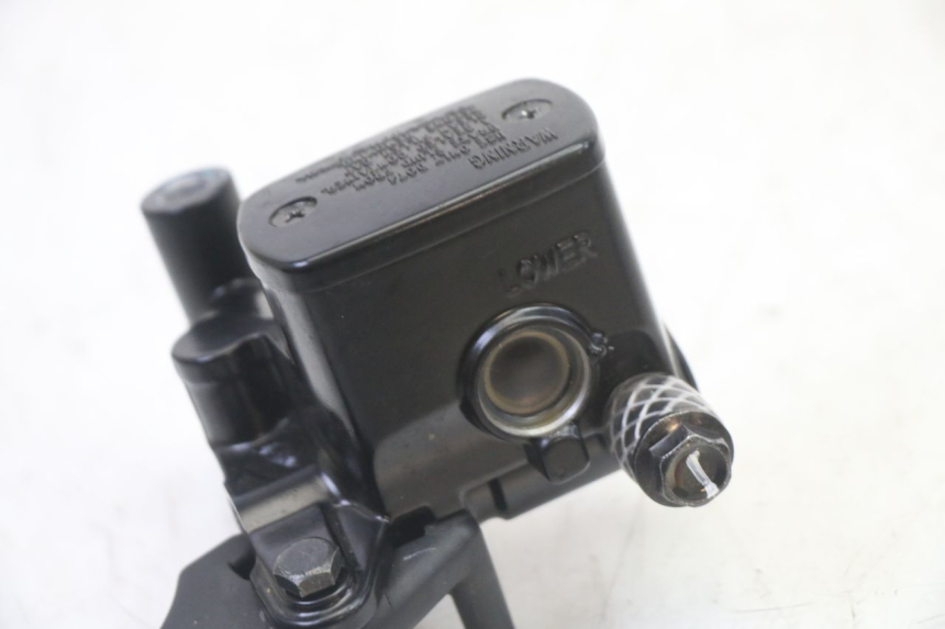 photo de FRONT BRAKE MASTER CYLINDER YAMAHA XMAX X-MAX 125 (2021 - 2025)