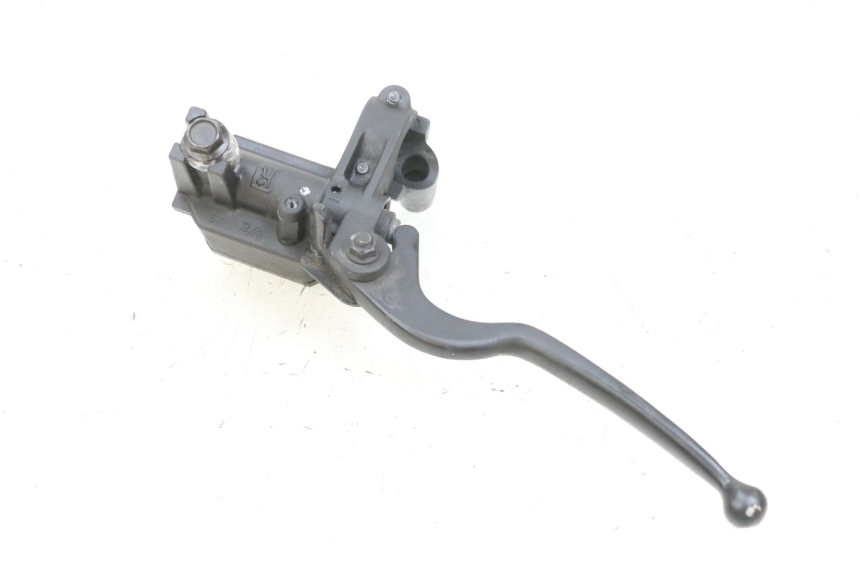 photo de FRONT MASTER CYLINDER YAMAHA X-MAX XMAX 125 (2010 - 2014)