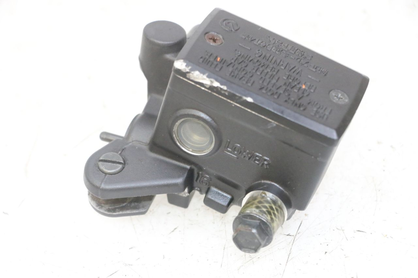 photo de FRONT BRAKE MASTER CYLINDER YAMAHA XJ6 ABS 600 (2008 - 2016)