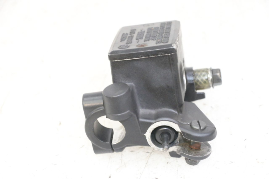 photo de FRONT BRAKE MASTER CYLINDER YAMAHA XJ6 ABS 600 (2008 - 2016)