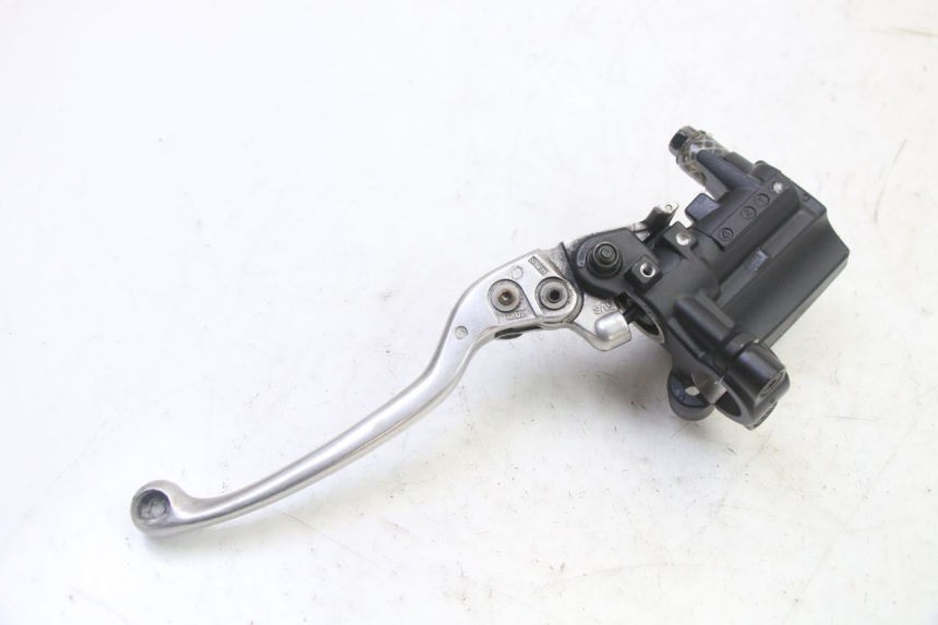 photo de FRONT BRAKE MASTER CYLINDER YAMAHA XJ6 ABS 600 (2008 - 2016)