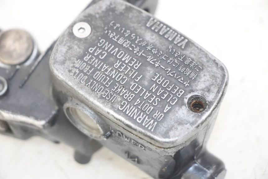 photo de FRONT BRAKE MASTER CYLINDER YAMAHA XJN DIVERSION 600 (2000 - 2003)