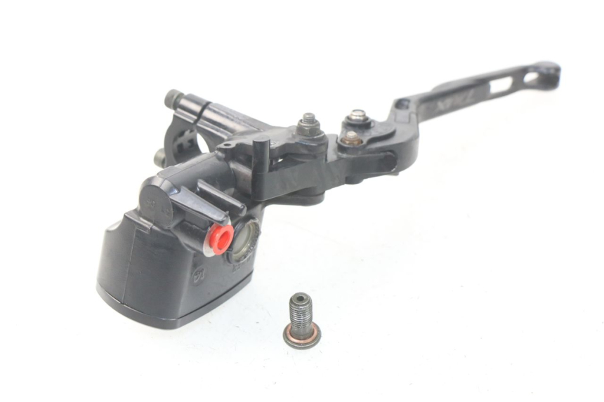 photo de FRONT MASTER CYLINDER YAMAHA XP T-MAX TMAX ABS 500 (2004 - 2007)
