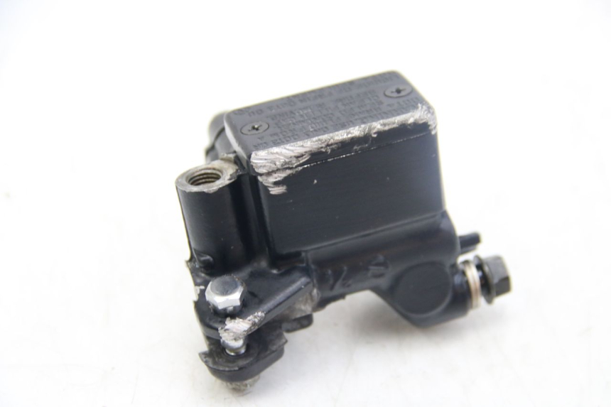 photo de FRONT BRAKE MASTER CYLINDER HONDA XR L 125 (2003 - 2007)