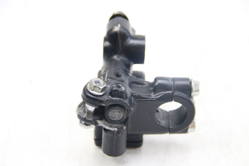 photo de FRONT BRAKE MASTER CYLINDER HONDA XR L 125 (2003 - 2007)