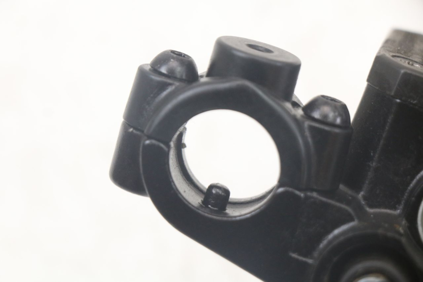 photo de FRONT MASTER CYLINDER YAMAHA AEROX 2T 50 (2013 - 2017)