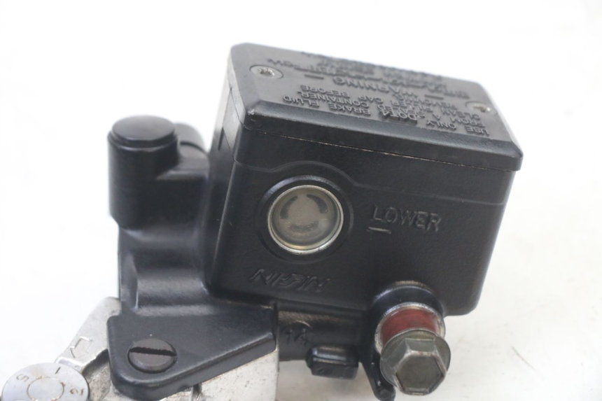 photo de FRONT BRAKE MASTER CYLINDER YAMAHA FZS FAZER 600 (2001 - 2003)