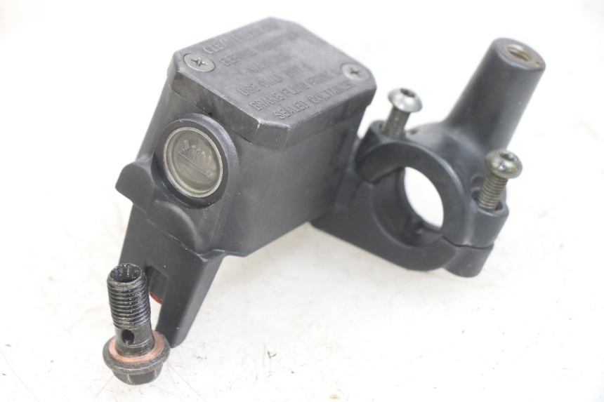 photo de FRONT MASTER CYLINDER YAMAHA X-MAX XMAX 250 (2006 - 2009)