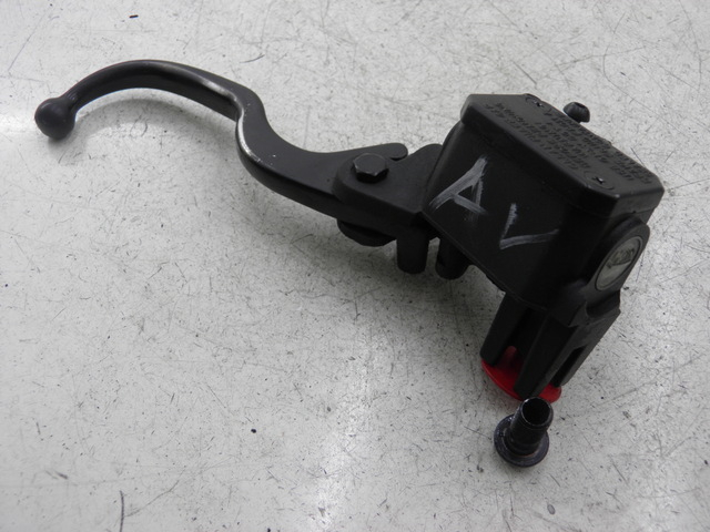 photo de FRONT MASTER CYLINDER YAMAHA X-MAX XMAX 125 (2010 - 2014)
