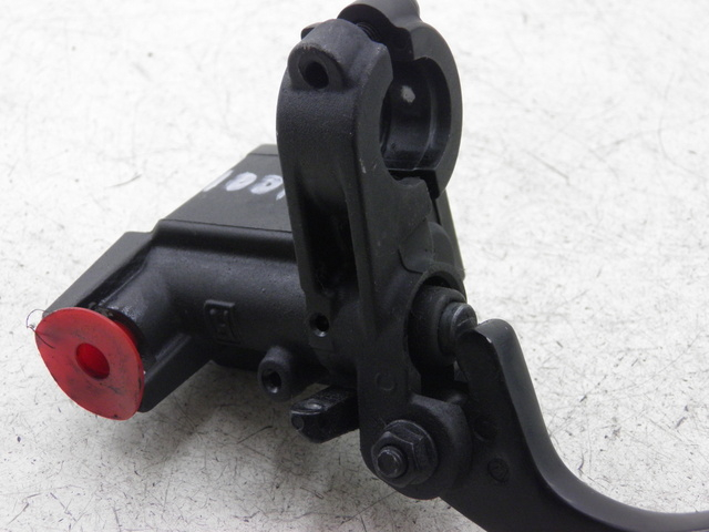 photo de FRONT MASTER CYLINDER YAMAHA X-MAX XMAX 125 (2010 - 2014)