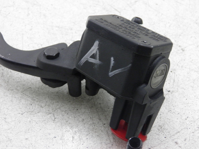 photo de FRONT MASTER CYLINDER YAMAHA X-MAX XMAX 125 (2010 - 2014)