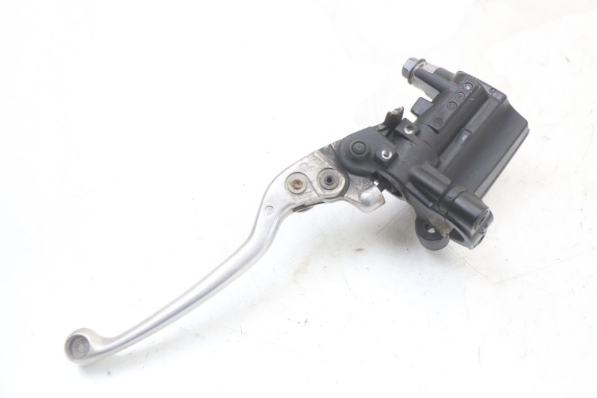 photo de FRONT BRAKE MASTER CYLINDER YAMAHA XJ6 ABS 600 (2008 - 2016)